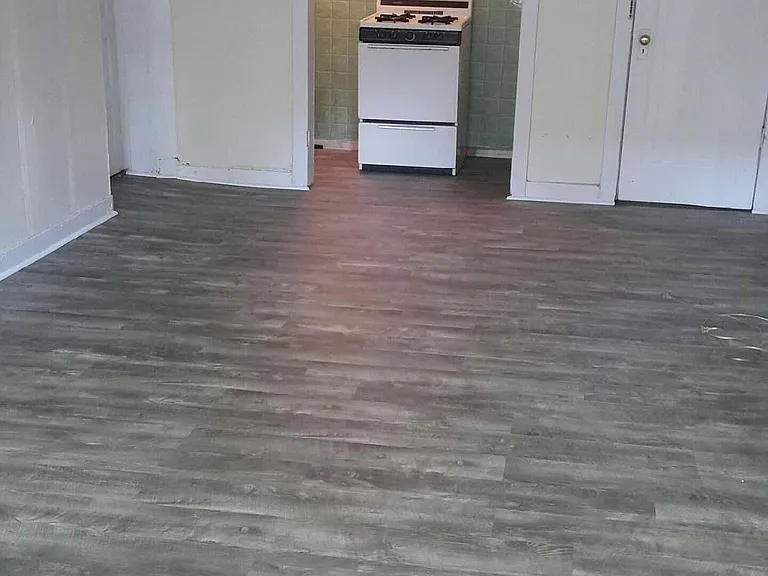 1340 W Granville Ave #G — Photo 5