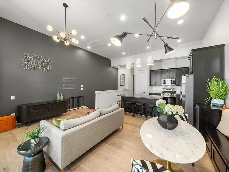 2616 Riverside Dr #M — Photo 11