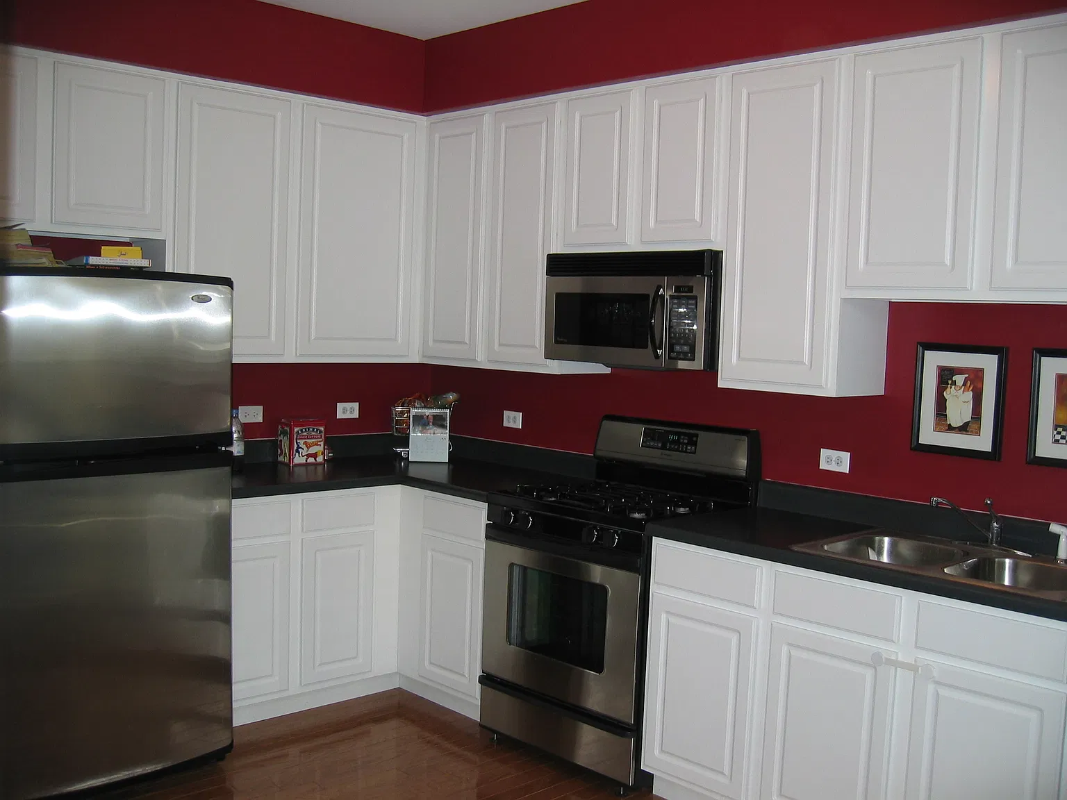 3 bed, 2.5 bath, 1395 sqft, $2,600 — Photo 3