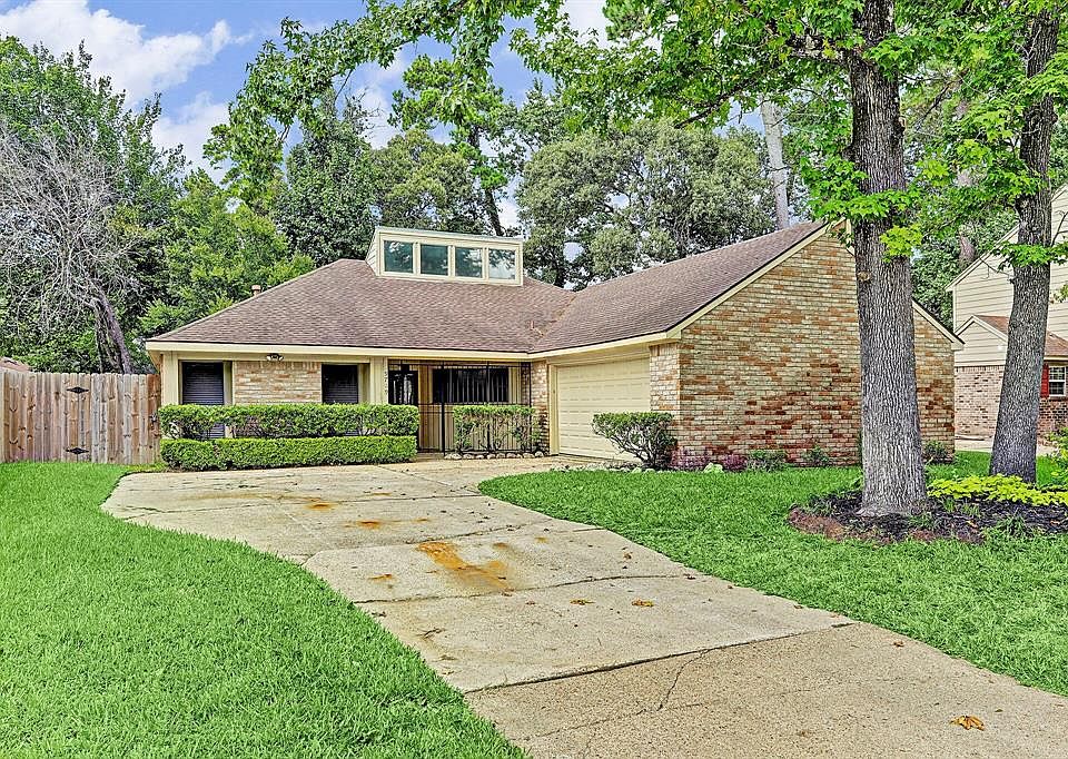 1st image of 9719 Cantertrot Dr
