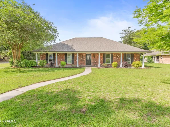 210 Chastant Blvd, Lafayette, LA 70508