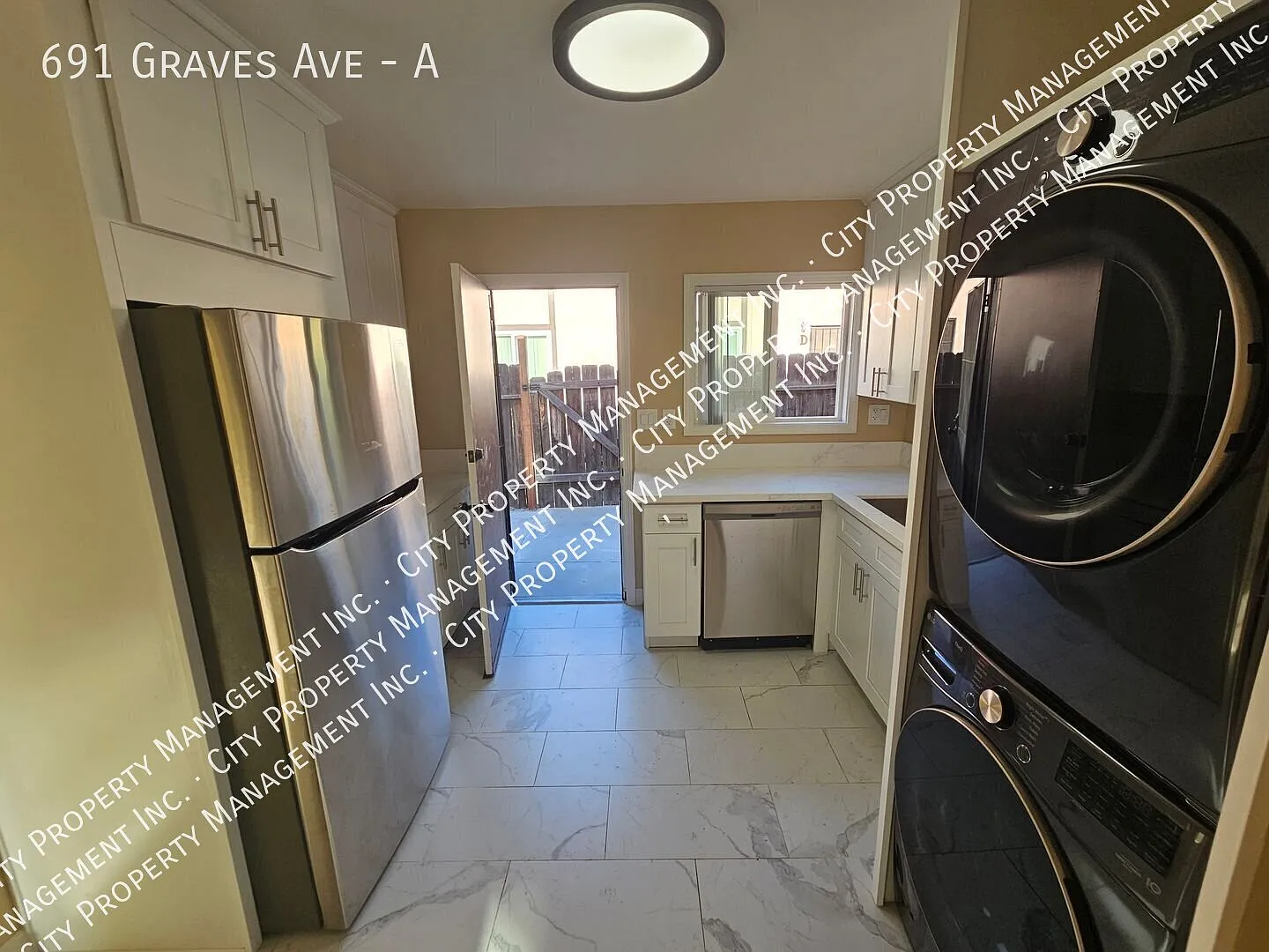 3 bd/1 bath house in El Cajon — Photo 2