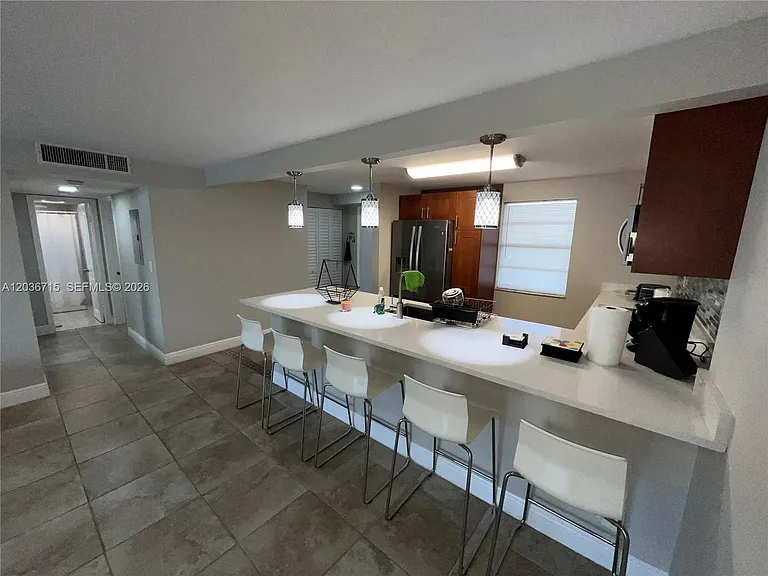 301 SE 3rd St #204 — Photo 6