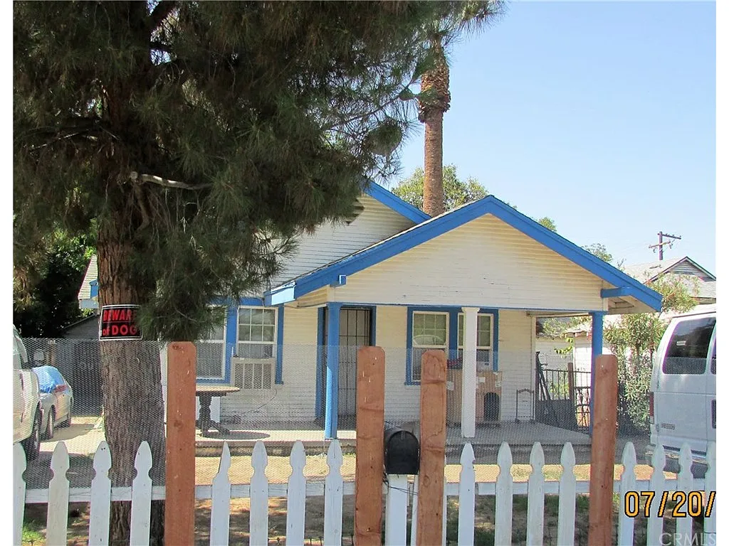 2703 Monterey St photo 1
