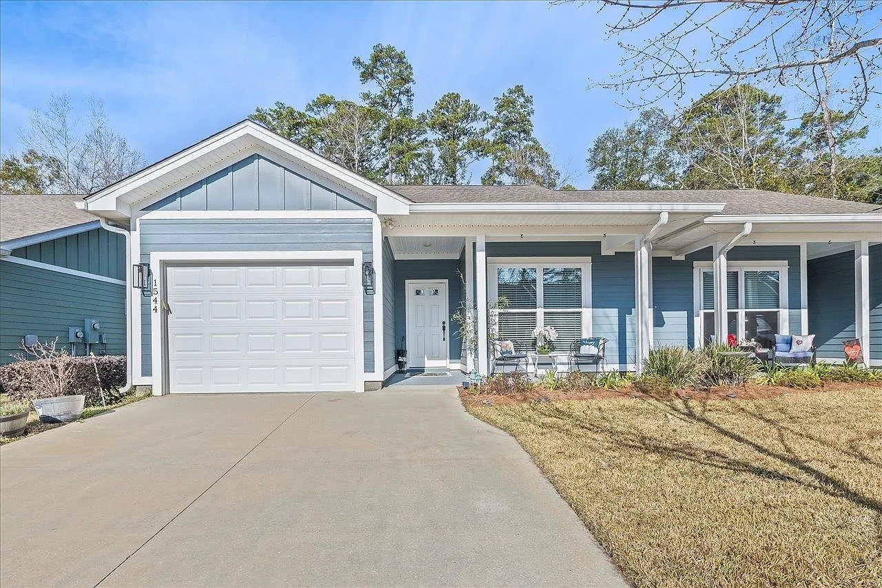 2 bed, 2.0 bath, 1768 sqft, $2,350 — Photo 1