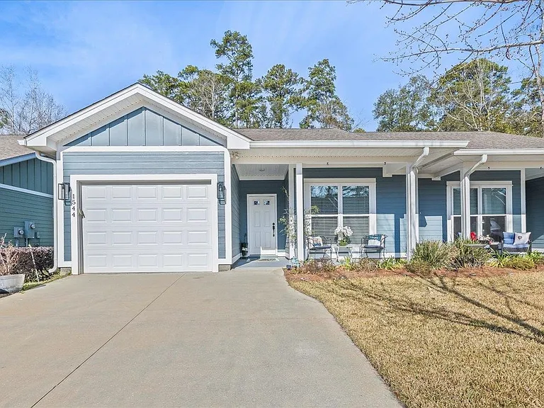 1544 Miccosukee Loop — Photo 1