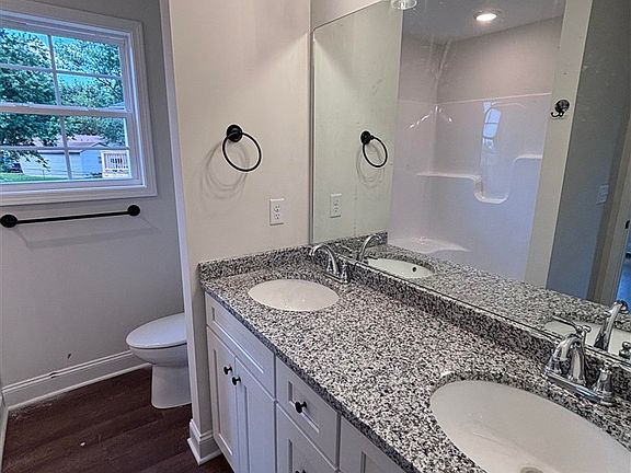5th image of 720 Alexander Way