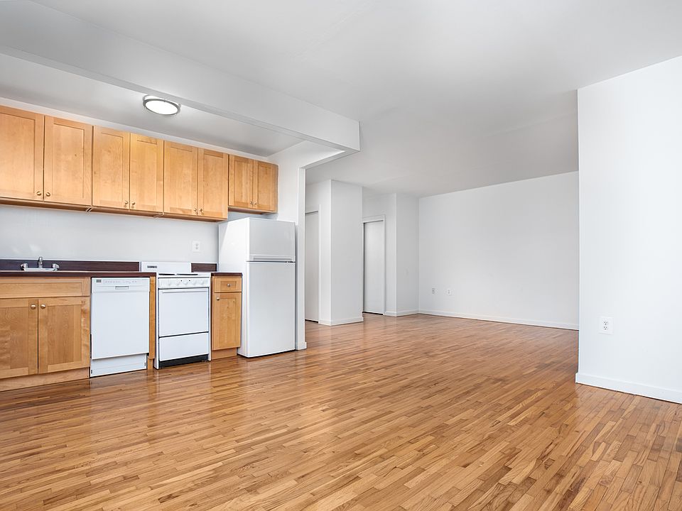 1st image of 345 W 30th St #5B1