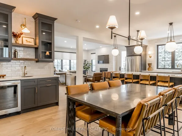 271 Codrington St, Barrie, ON L4M 1S7