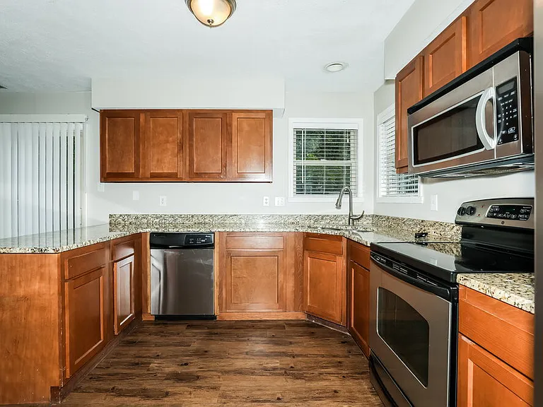5287 Ivy Hill Dr — Photo 10
