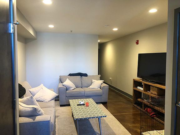 102 Loft Livingroom