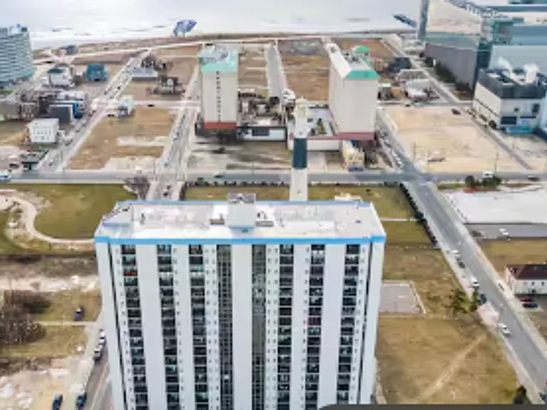 Atlantic Apartments — Photo 10