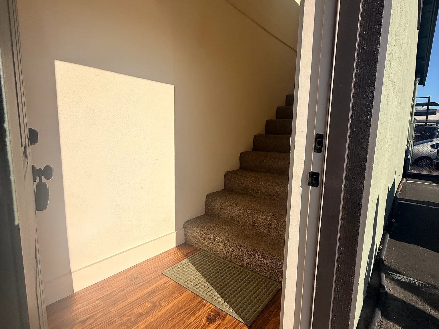 Studio, 1.5 bath, 1500 sqft, $2,700 — Photo 3