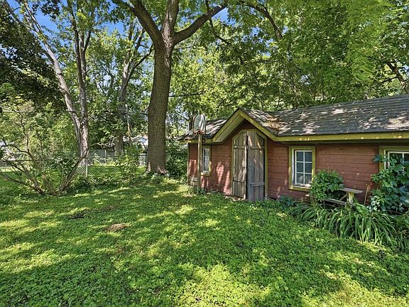 5th image of 119 Rethke Ave
