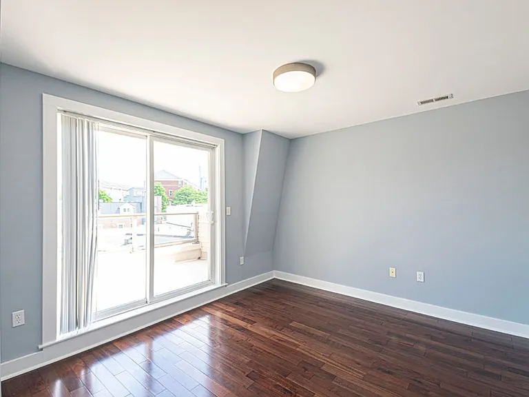 2620 Webster Street — Photo 15