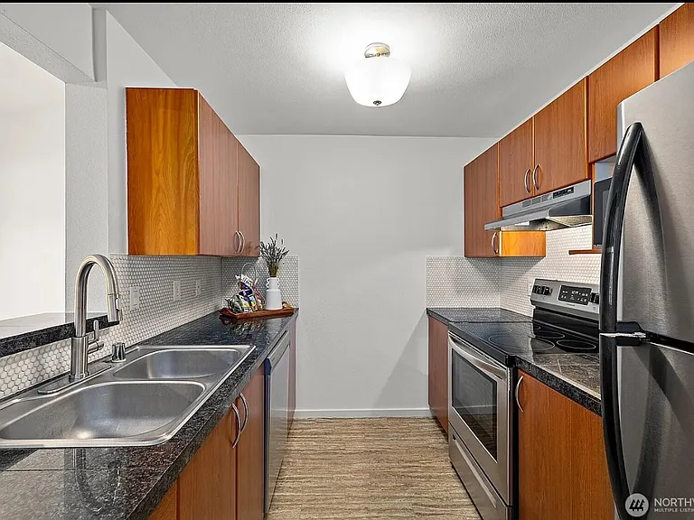 15415 35th Ave W #C304 — Photo 9