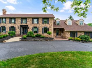 6127 Pebble Beach Ct, Canfield, OH 44406