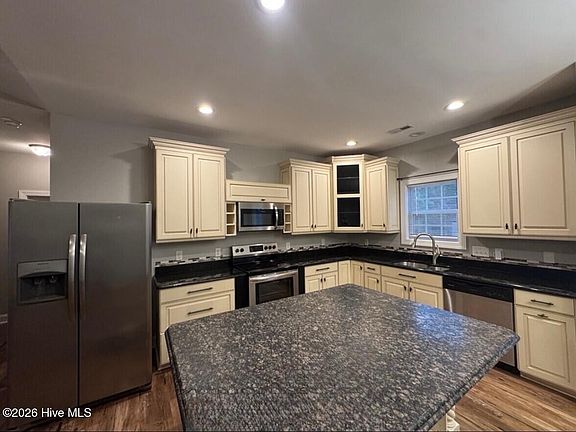 4th image of 106 Moonstone Ct