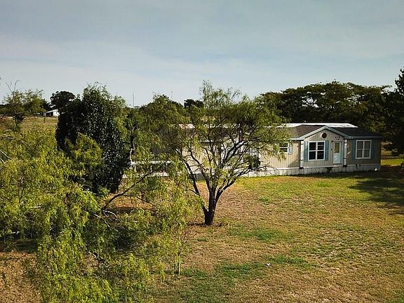 3rd image of 979 Private Road 1183