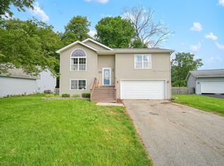 8026 Stonehaven Dr, Parma, MI 49269