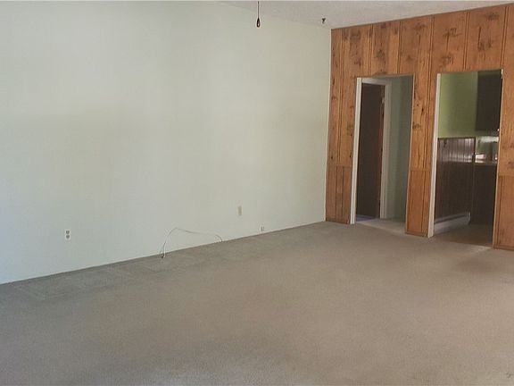 3rd image of 15 Mill St