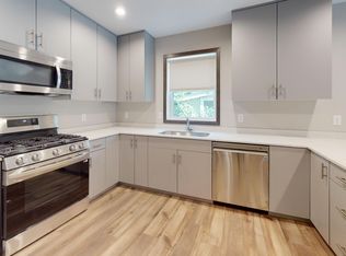 930 17th Ave SE, Minneapolis, MN 55414