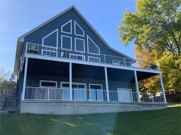 24936 208th Ave, Manchester, IA 52057