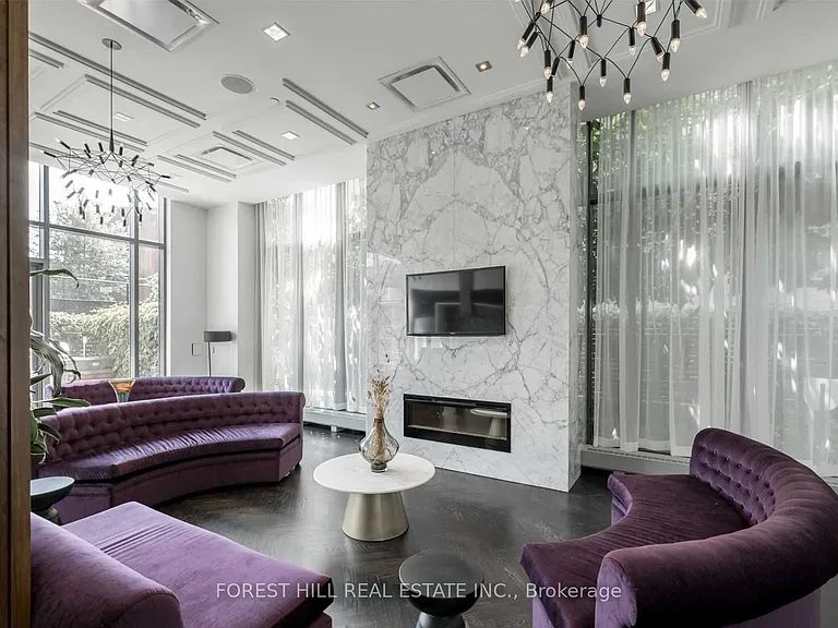 775 King St W #425 — Photo 26