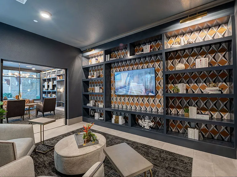 Scottsdale Grand — Photo 46