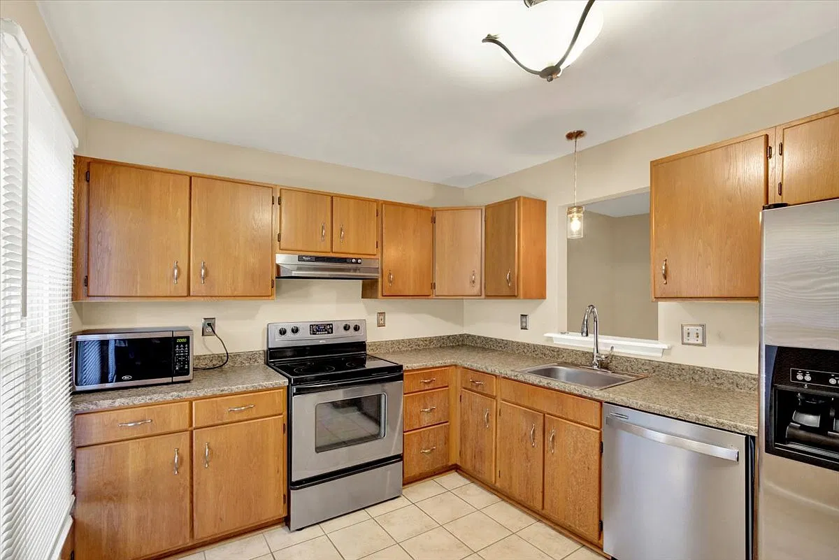 2 bed, 2.5 bath, 1416 sqft, $2,050 — Photo 4