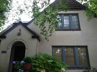 2110 NE Park Rd, Seattle, WA 98105