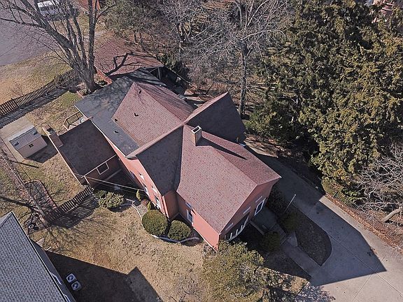 3rd image of 2933 Franklin St