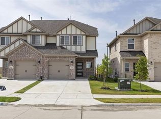 1056 Happy Holly Rd, Lavon, TX 75166