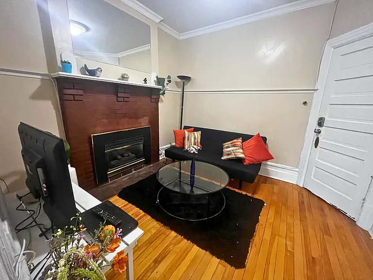 315 Frank St — Photo 12