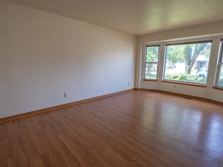 42091 Greenwood Dr — Photo 7
