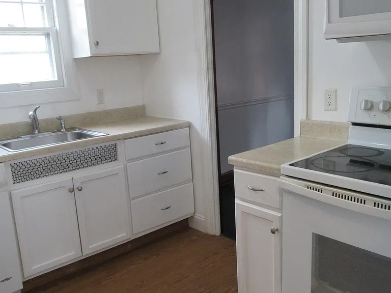 559 Kenmore Ave #1 — Photo 7