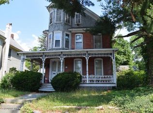 608 Thomas St, Stroudsburg, PA 18360