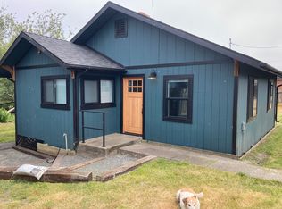 1988 Peninsula Dr, Arcata, CA 95521