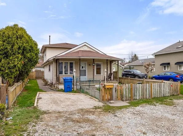 716 Alexandrine St, Windsor, ON N8X 3C2