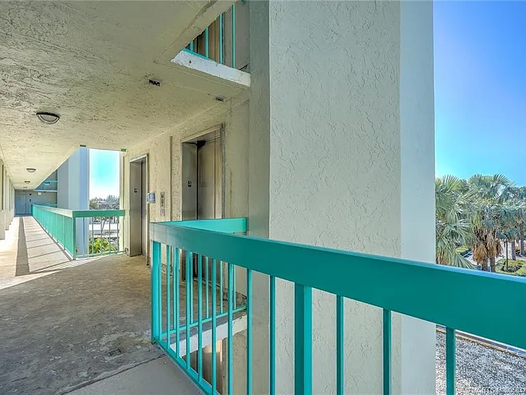 9940 S Ocean Dr #305 — Photo 24