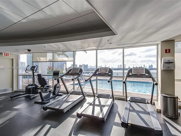 1800 Sunset Harbour Dr #1102/4 — Photo 45