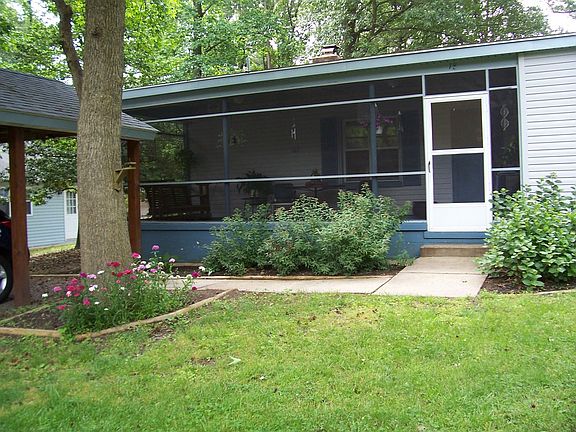 2nd image of 18 Shorewood Dr