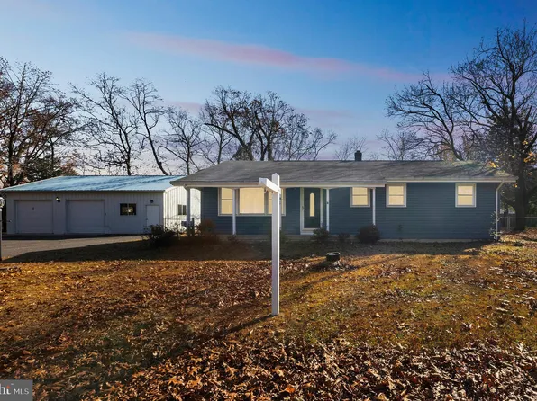 18 1st Ave, Pemberton, NJ 08068