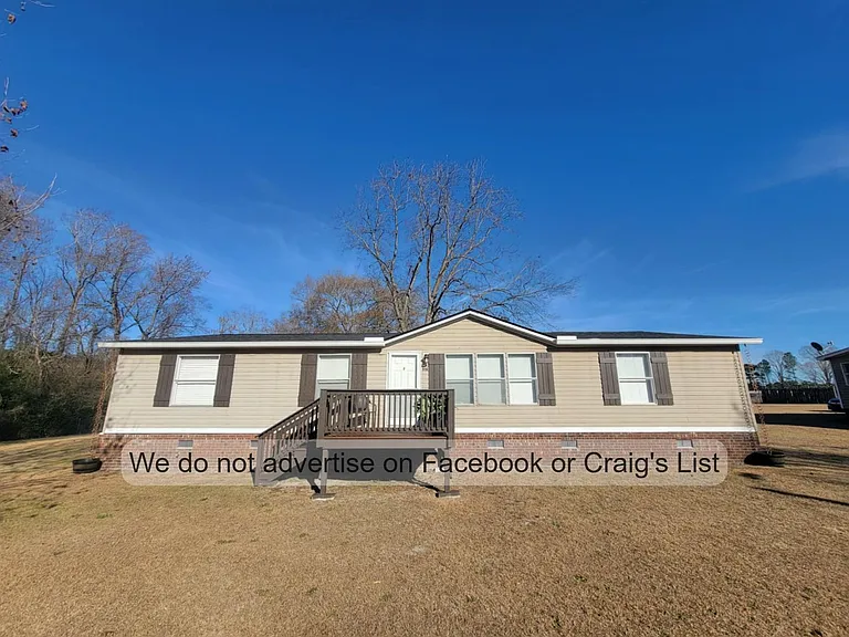 910 Blue Rd — Photo 1