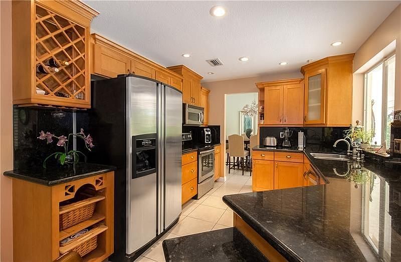 2nd image of 15840 Sedgewyck Cir