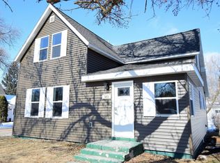 503 Center St E, Roseau, MN 56751