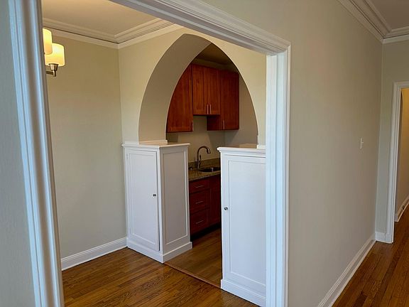4th image of 1090 Eddy St APT 305