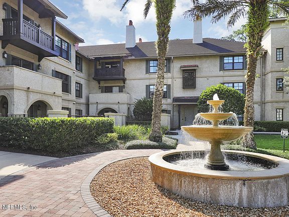 2nd image of 945 REGISTRY Boulevard #311