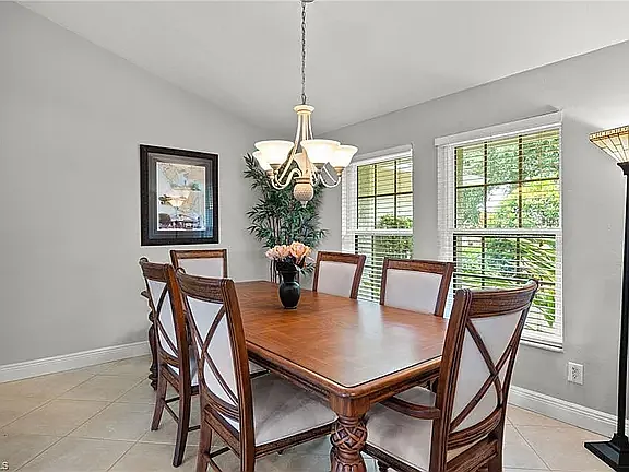 2522 SE 24th Ave — Photo 9