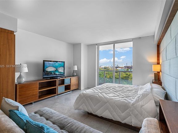 4th image of 50 Biscayne Blvd APT 811